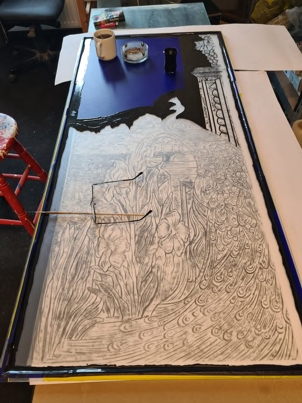 Abziehen der Folie nach dem Ätzen.